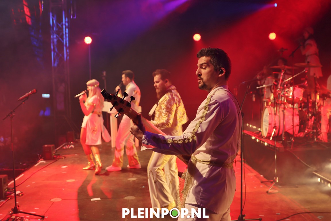 V R I J D A G     (115)